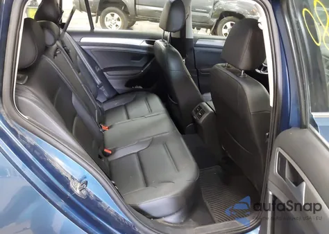 2016 Volkswagen Golf Sportwagen Tsi Se 4-Door z USA, uszkodzony, nr VIN 3VWC17AU2GM522363